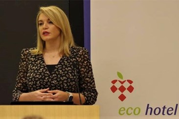 Ministrica Brnjac otvorila konferenciju „Zelena i digitalna transformacija obiteljskih i malih hotela“