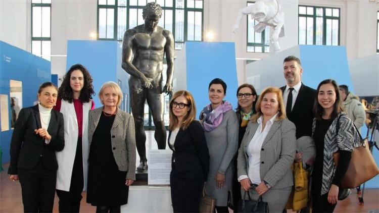 Slika /AA_2018_b-fotke/180216_apoksiomen1.jpg