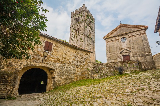 Photo /AA_2018_b-fotke/gradovi/Zoran_Jelaca_Hum.jpg