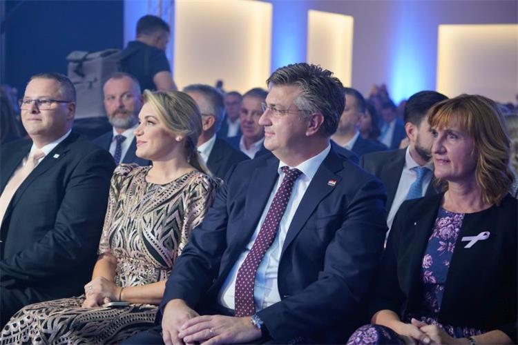 Slika /DHT2022/221007dht1.jpg